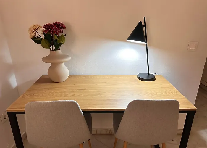 Spacious 2-Bedroom Apartment - Walk To Isla Magica - Ac - Premium Bed