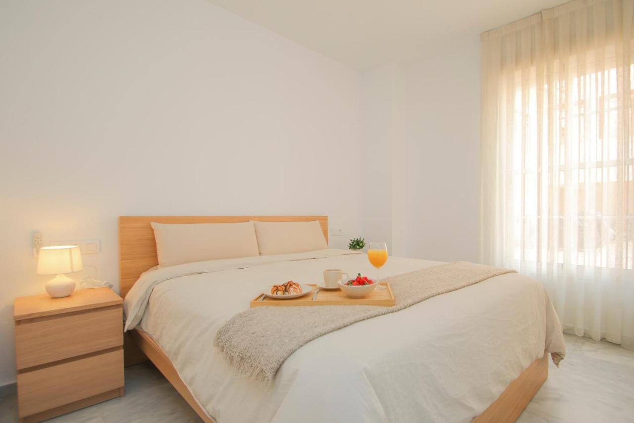 Spacious 2-Bedroom Apartment - Walk To Isla Magica - Ac - Premium Bed Apartment Sevilla