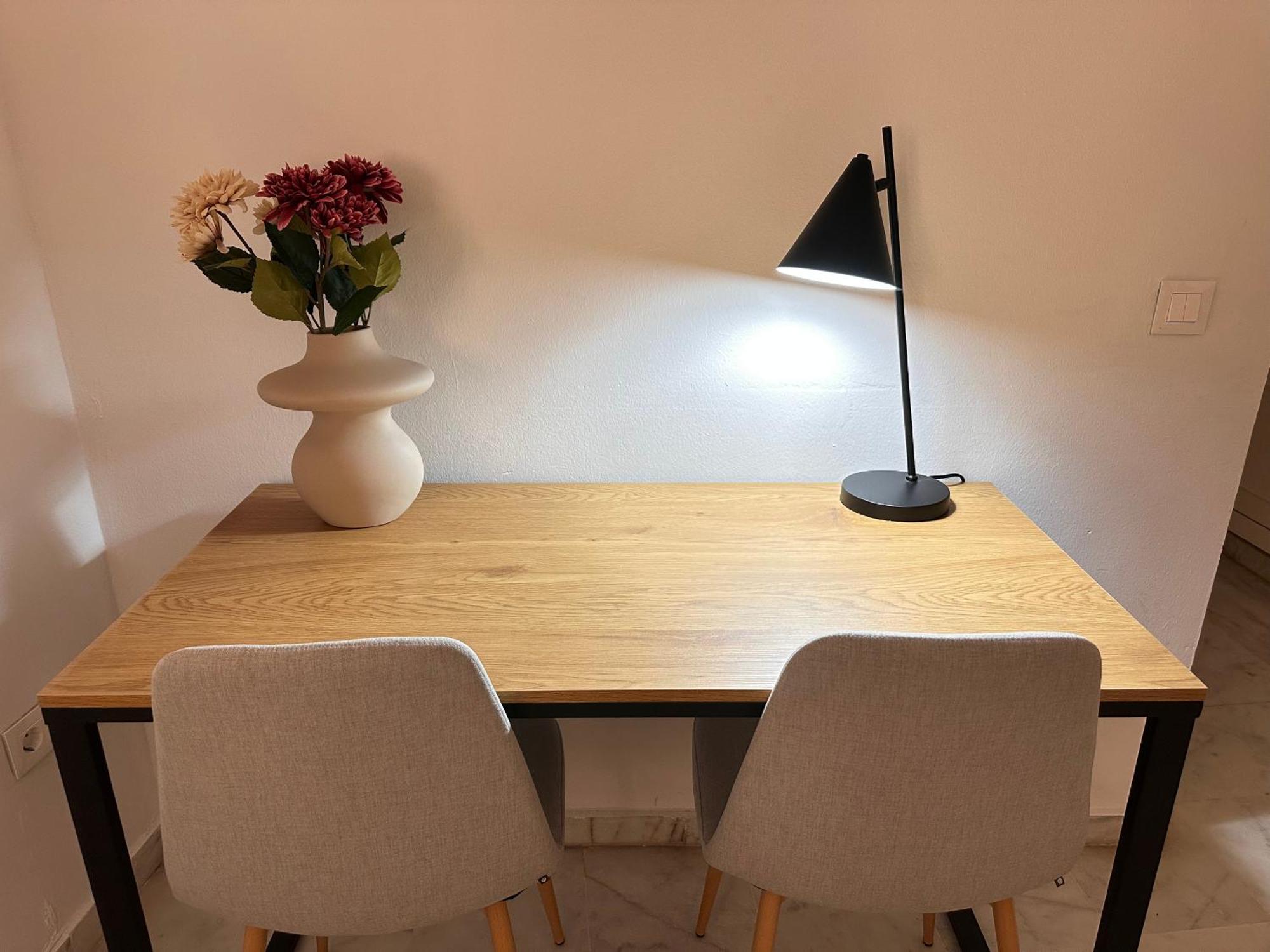 Spacious 2-Bedroom Apartment - Walk To Isla Magica - Ac - Premium Bed Apartment Sevilla
